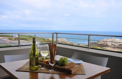Hermanus City-Centre Apartment | bamboo @ Le Paradis