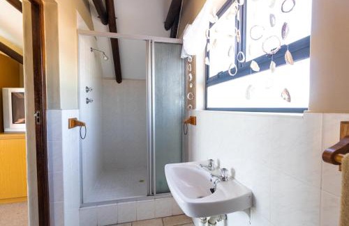 Jacobs Bay House | Barking Beach Cottage Jacobsbaai - Jacobs bay - Pet Friendly