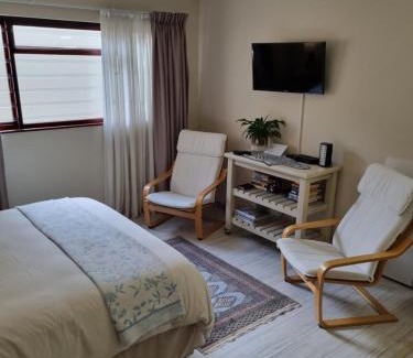 Somerset West Apartment | Barlinka lane Selfcatering flatlet , Somerset West