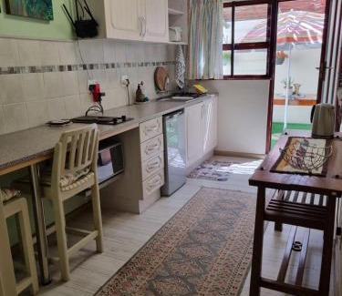 Somerset West Apartment | Barlinka lane Selfcatering flatlet , Somerset West
