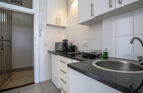 Three Anchor Bay Apartment | Bay West 204 by CTHA