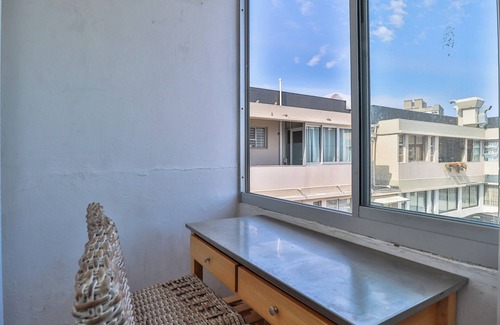 Three Anchor Bay Apartment | Bay West 204 by CTHA