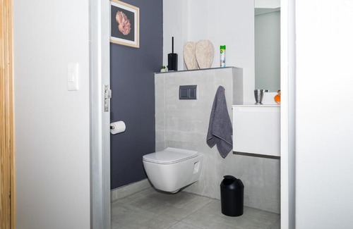 Cape Town City Centre Apartment | Beautiful and Scenic View Apartment.
