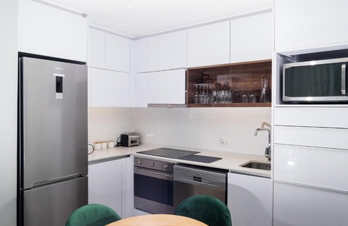 Cape Town City Centre Apartment | Beautiful and Scenic View Apartment.