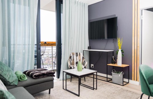 Cape Town City Centre Apartment | Beautiful and Scenic View Apartment.