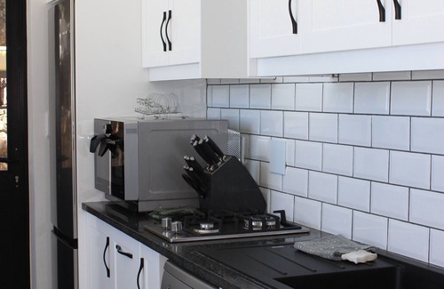 Hout Bay Apartment | Beautiful apartment with stunning views in breathtaking Llandudno, Cape Town
