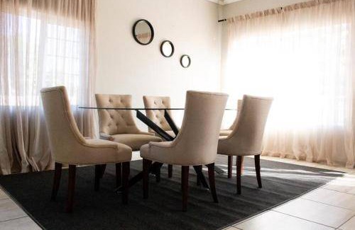 Grahamstown Bed & Breakfast | Bed and breakfast ∙ 2 guests