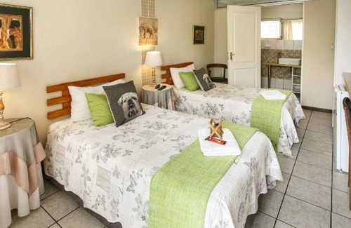 Oudtshoorn Bed & Breakfast | Bed and breakfast ∙ 127 guests