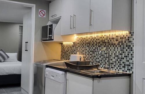 West Beach Bed & Breakfast | Bed and breakfast ∙ 3 guests