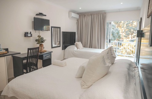 La Lucia House | Beside Still Waters Boutique Hotel