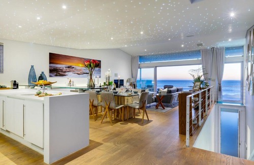 Camps Bay Villa | Beta Beach Villa @ Camps Bay