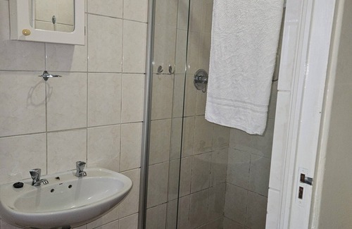 Hatfield Hostel | Birchway's Backpackers