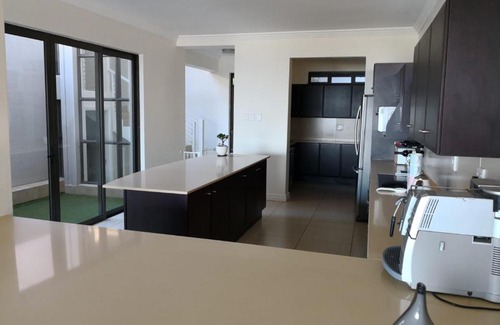 Blythedale Apartment | Blissful Beachfront Apartment - 11 Sovereign sands