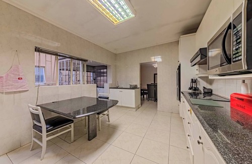 Greater Johannesburg Metropolitan Area Bed & Breakfast | Blue Room!
