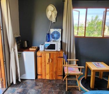 Hartbeespoort Apartment | Blueberry Country Cottage