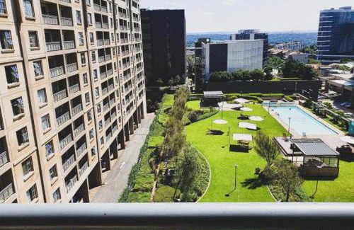 Greater Johannesburg Metropolitan Area Apartment | Boetie & Sons Sandton Stay