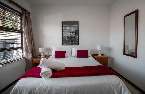 Eikenbosch House | Broadway Tygervalley House