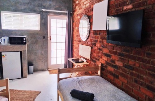 Elarduspark Hostel | Bunk and Beds