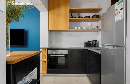 Camps Bay Apartment | Camps Bay Studio Apartment with Amazing Views!