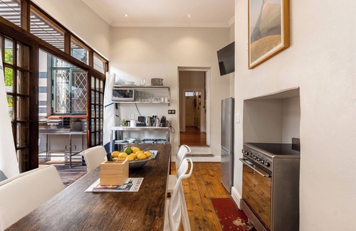 Camps Bay Apartment | Camps Bay Village