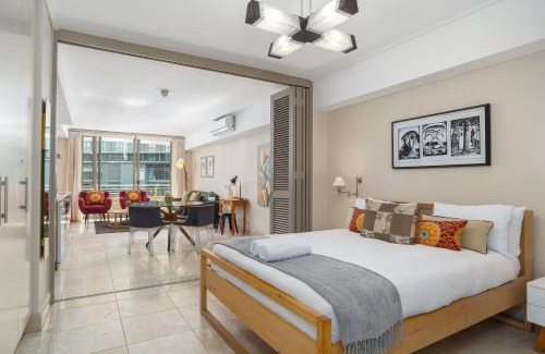 Victoria and Alfred Waterfront Apartment | Canal Quays Apartments