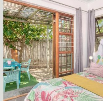 Struisbaai Hostel | Cape Agulhas BACKPACKERS