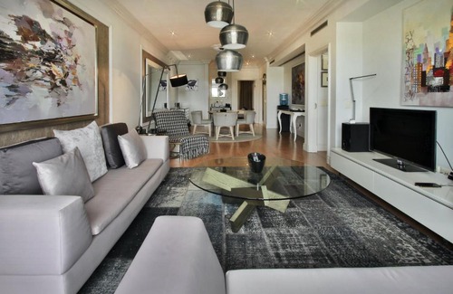 Green Point Apartment | Cape Royale 2 Bedroom Luxury Apartment with Views