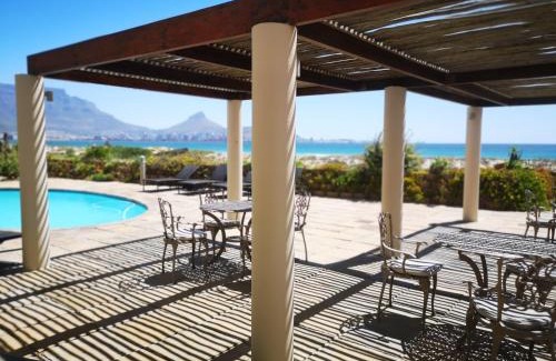 Lagoon Beach Apartment | Cape Town Family Beachfront Apartment Leisure Bay