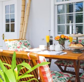 Muizenberg House | Capeblue Manor House