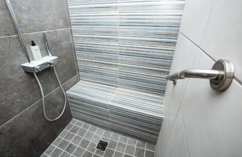 Somerset West Bed & Breakfast | Casa iLanga guesthouse