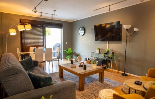 Century City Apartment | Century City Luxury 2 bedroom apartment in Cape Town