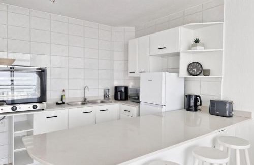 Shaka's Rock Apartment | Chaka's Gem - Stunning Sea View