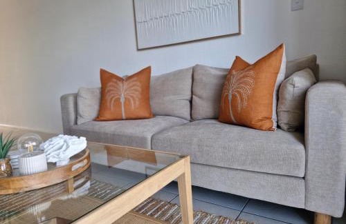Shaka's Rock Apartment | Chaka's Paradise Apt with stunning Sea Views!