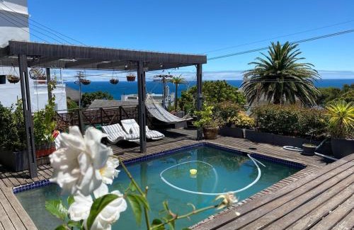 Camps Bay Apartment | Charming 2-Sleeper Getaway U1 !