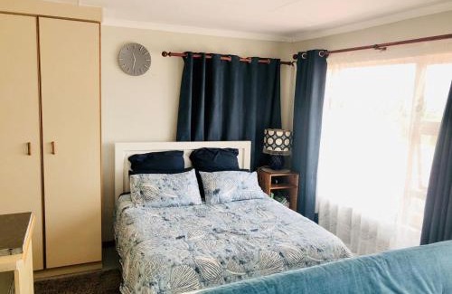 Mossel Bay Apartment | Charming retreat in Danabaai