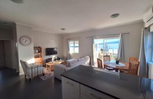 Kraaifontein Apartment | Chelmsford close