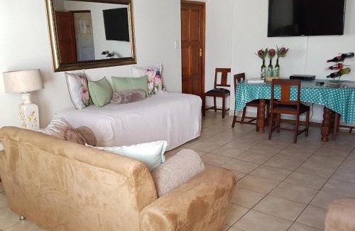 Franschhoek Apartment | Chevandeaux 1 - Merlot