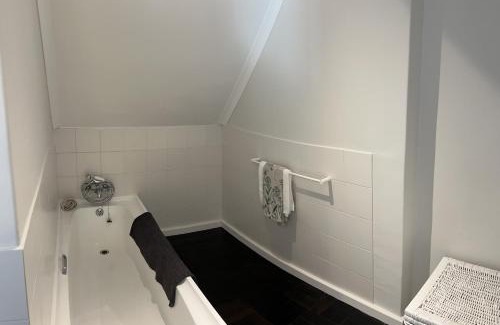 Newlands Apartment | Chez Botanica Apartment Constantia