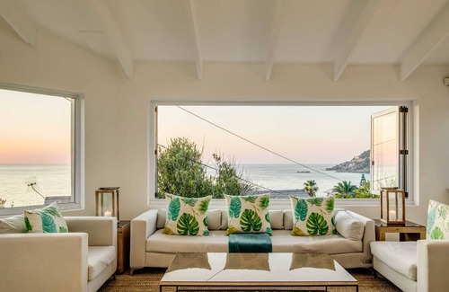 Clifton Villa | Clifton Beach Bungalow w/Views (Bungalow on 4th)