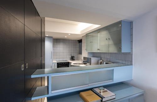 Clifton Apartment | Clifton YOLO Spaces - Clifton Beachfront Executive Apartment