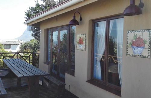 Kleinmond House | Come an enjoy Cape Towns best kept secret. Kleinmond, 2 hours from the city.