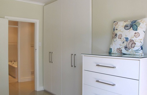 Alphen Apartment | Comfortable 2-Bedroom-Apartment in Upper Constantia