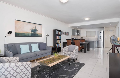 Cape Town City Centre Apartment | Contemporary City Apartment | Table Mountain Views