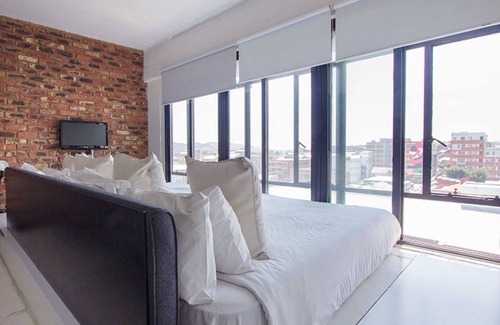 Downtown Johannesburg Hostel | CURIOCITY Johannesburg - Hostel