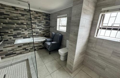 George House | Da Silva Residence