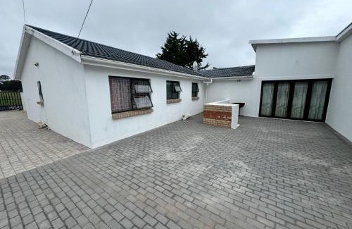 George House | Da Silva Residence