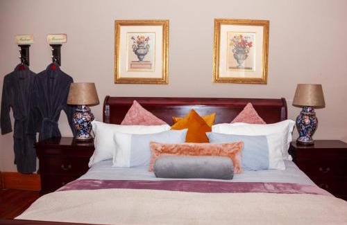 Oudtshoorn House | De Avond Rust