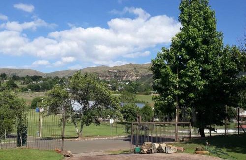 Clarens Apartment | de Klerens Gems : Emerald Self Catering Unit