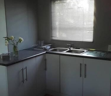 Clarens Apartment | de Klerens Gems : Emerald Self Catering Unit