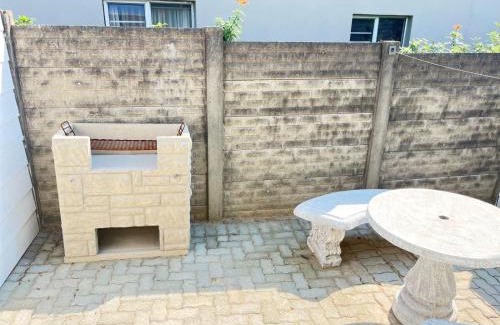 Beacon Bay Apartment | Deluxe dwellings four